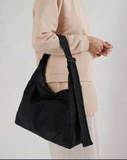 (Category: ) located in . Submitted by ddgcloset (Listing ID 1270193505, Image 1). Description: .