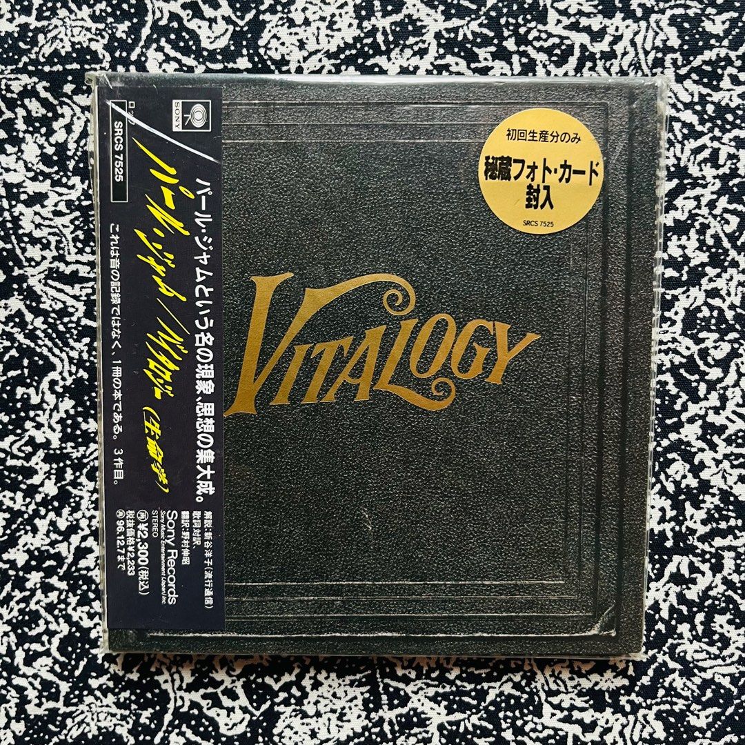 Pearl Jam - Vitalogy Hardback Book Format CD