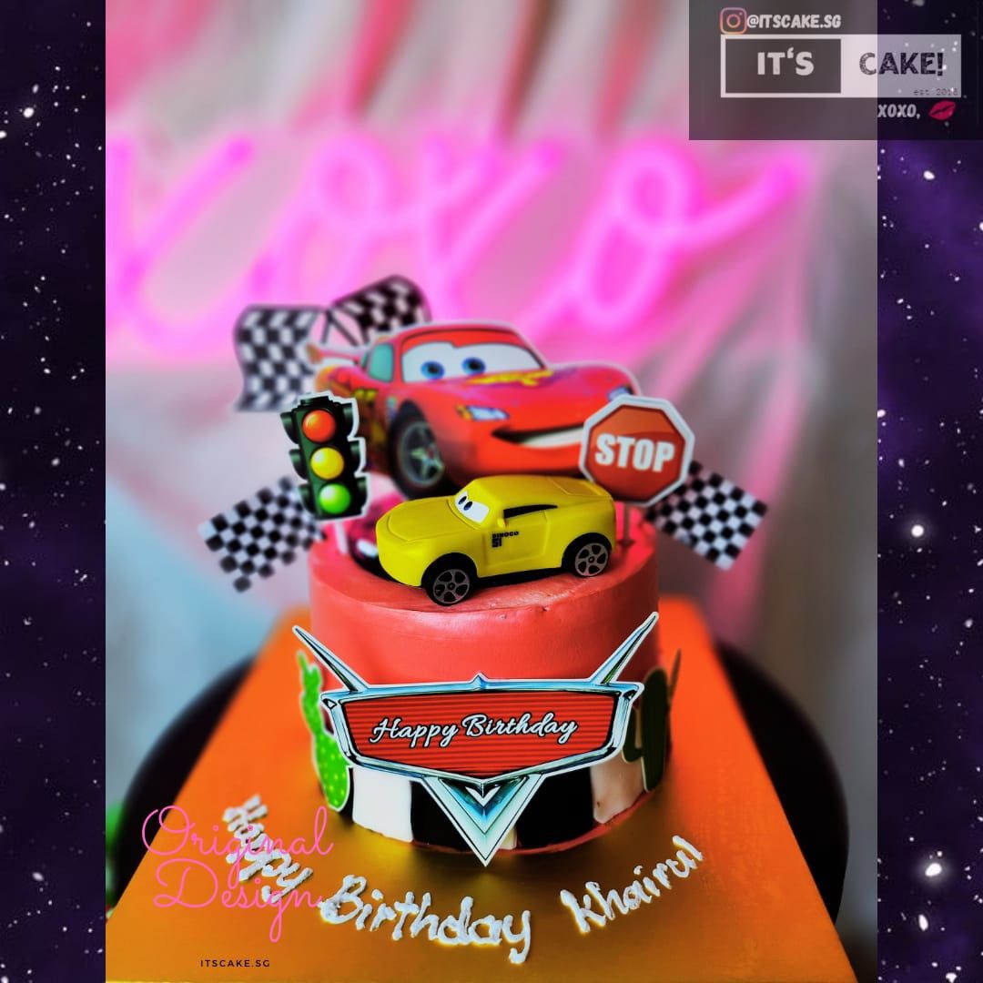 Disney Pixar Cars Cake - CakeCentral.com