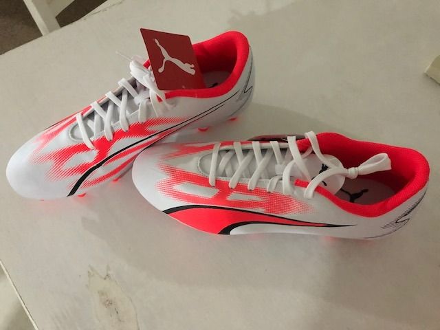 Puma v1 8 football boots sale