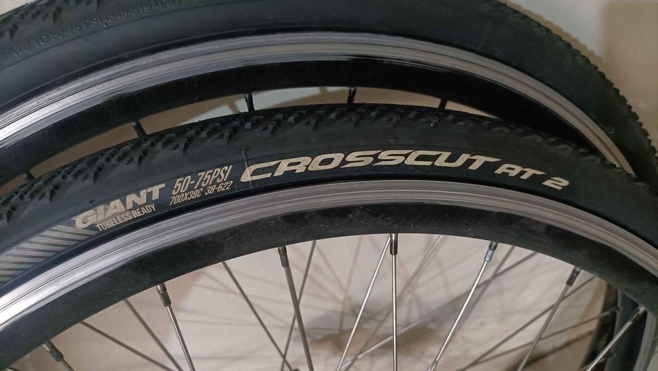 Rim Brake Quick Release QR Wheelset with Shimano 105 Hubs, Sports Equipment, Bicycles & Parts