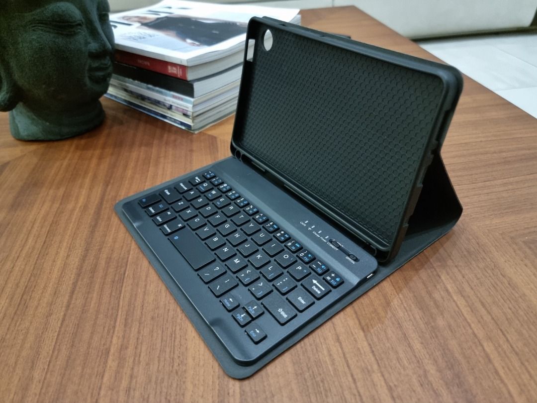 Samsung Tab A9 Smart Wireless Bluetooth Keyboard Case with Pen Holder (Black) (Category: Cases & Sleeves) located in Quezon City. Submitted by bagels42 (Listing ID 1270096440, Image 1). Description: ***ACTUAL PICTURES USED IN THE POSTING*** Samsung Tab A9 Smart Wireless Bluetooth Keyboard Case with Pen Holder (Black) Color: Black Price: 1,300 Easily adjusts to whatever comfortable angle suits you best Make the Tab work like a laptop Multiple pers