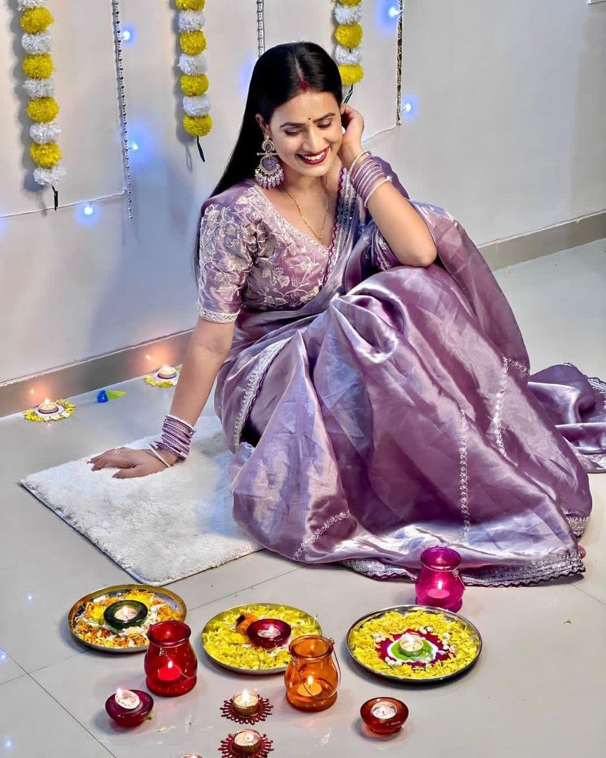 Saree With Ready made Blouse