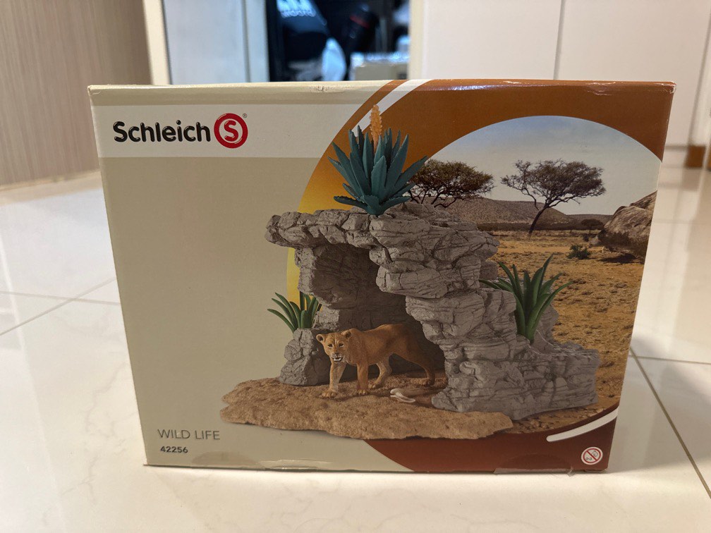 Schleich sale lion cave