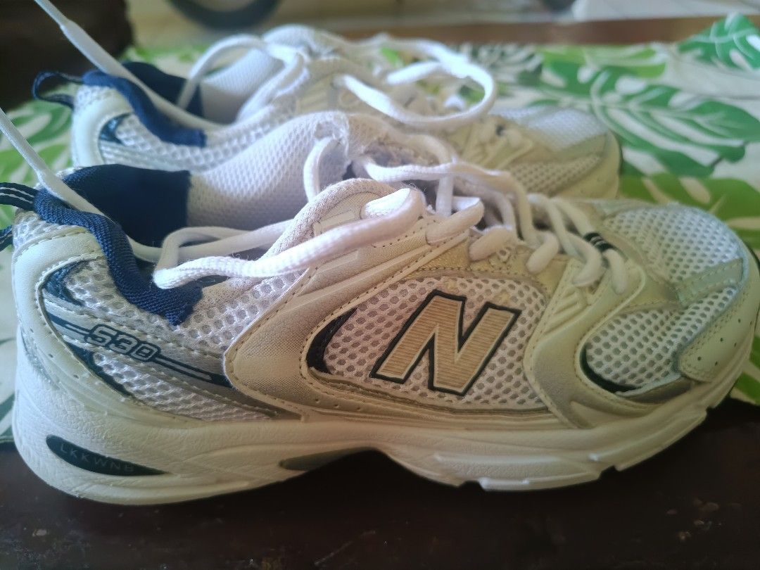 Sepatu nb 530, Fesyen Pria, Sepatu , Lainnya di Carousell