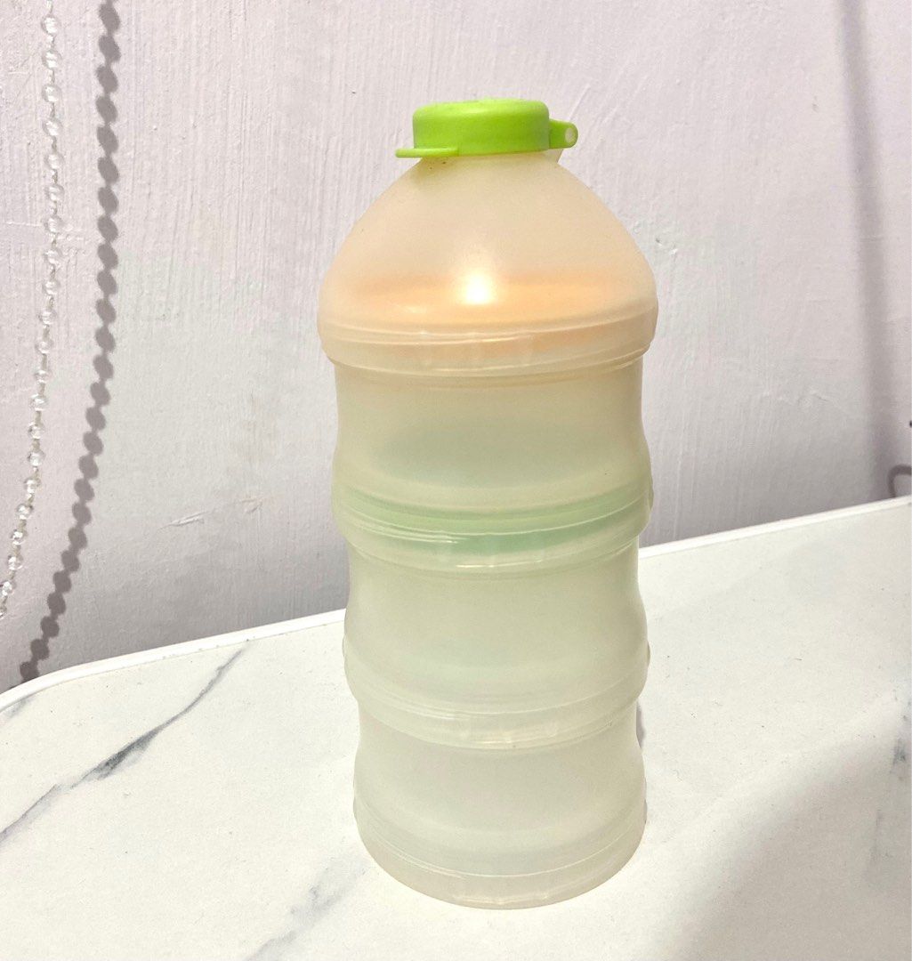 Simba Milk Powder Container 3 layers (Category: Breastfeeding & Bottle Feeding) located in Quezon City. Submitted by mikaelalucila (Listing ID 1270138416, Image 1). Description: Good as new 3 layers W cover.