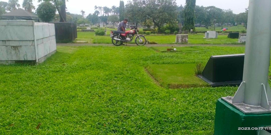 SINGLE NICHE At HOLY CROSS NOVALICHES, Property, For Sale, Memorial Lot