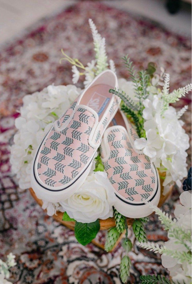 Rose top petal vans