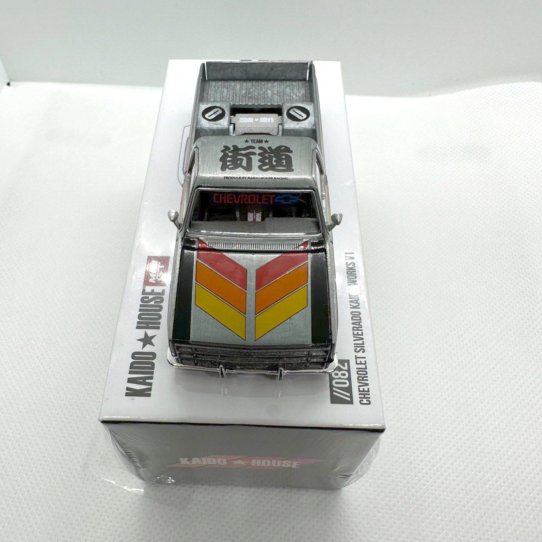 SOLD] Kaido House x Mini GT Chevrolet Silverado Kaido V1 Chase