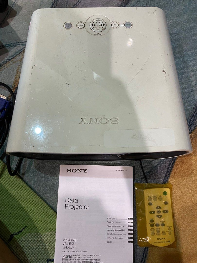Sony projector (Category: Projectors) located in Subang Jaya. Submitted by sllimroberts (Listing ID 1270084821, Image 1). Description: Model VPL- EX7 Bought in 2010. Cannot switch on. Not sure what is the actual problem. Can buy it for parts though. Cables and remote and bag still available .