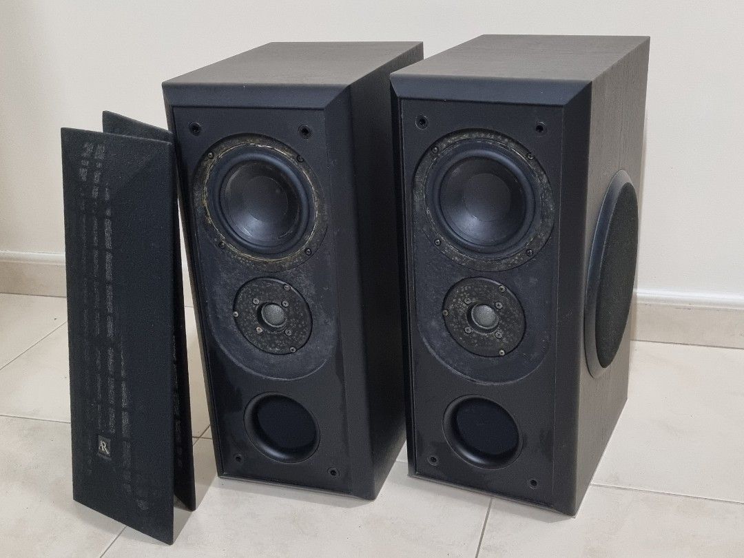 Speakers64422669945219111