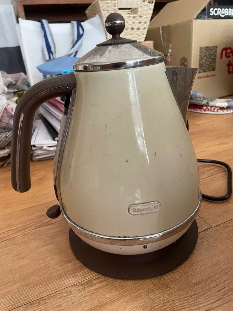 Delonghi store cream kettle