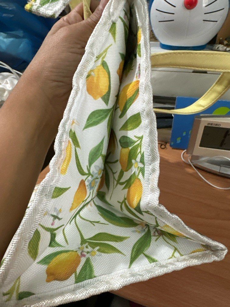 Thermal bag (Category: Food Organization & Storage) located in Manila. Submitted by eicho (Listing ID 1270110002, Image 2). Description: .