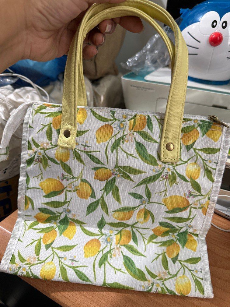 Thermal bag (Category: Food Organization & Storage) located in Manila. Submitted by eicho (Listing ID 1270110002, Image 1). Description: .