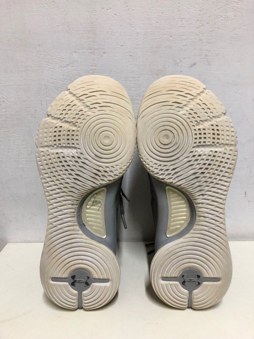 Curry 4 overcast sale grey