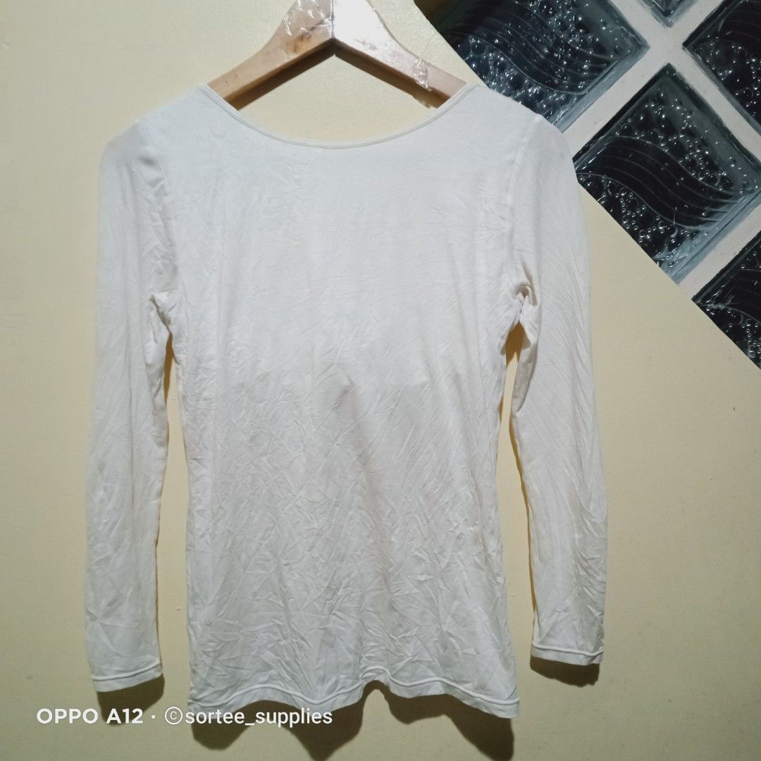 UNIQLO INTIMATES PULLOVER SWEATER LONG SLEEVE SHIRT W/BUILT-IN BRA PADDING  WHITE MEDIUM 14x23, Women's Fashion, Activewear on Carousell