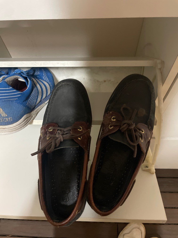 Men in best sale sperrys