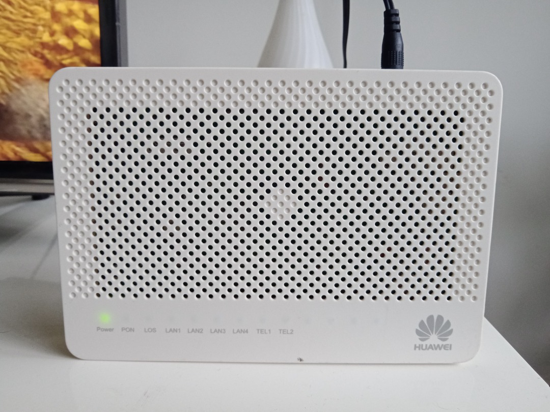 Used Huawei Echolife Hg8240h5 Gpon Terminal Fibre Optic Modem Time Unifi Fibre Computers 5415