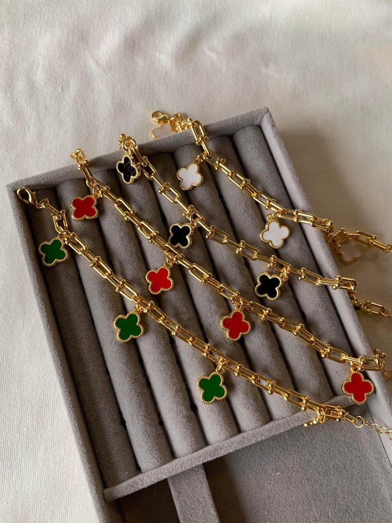 VCA bracelet, Women's Fashion, Jewelry & Organizers, Bracelets on Carousell