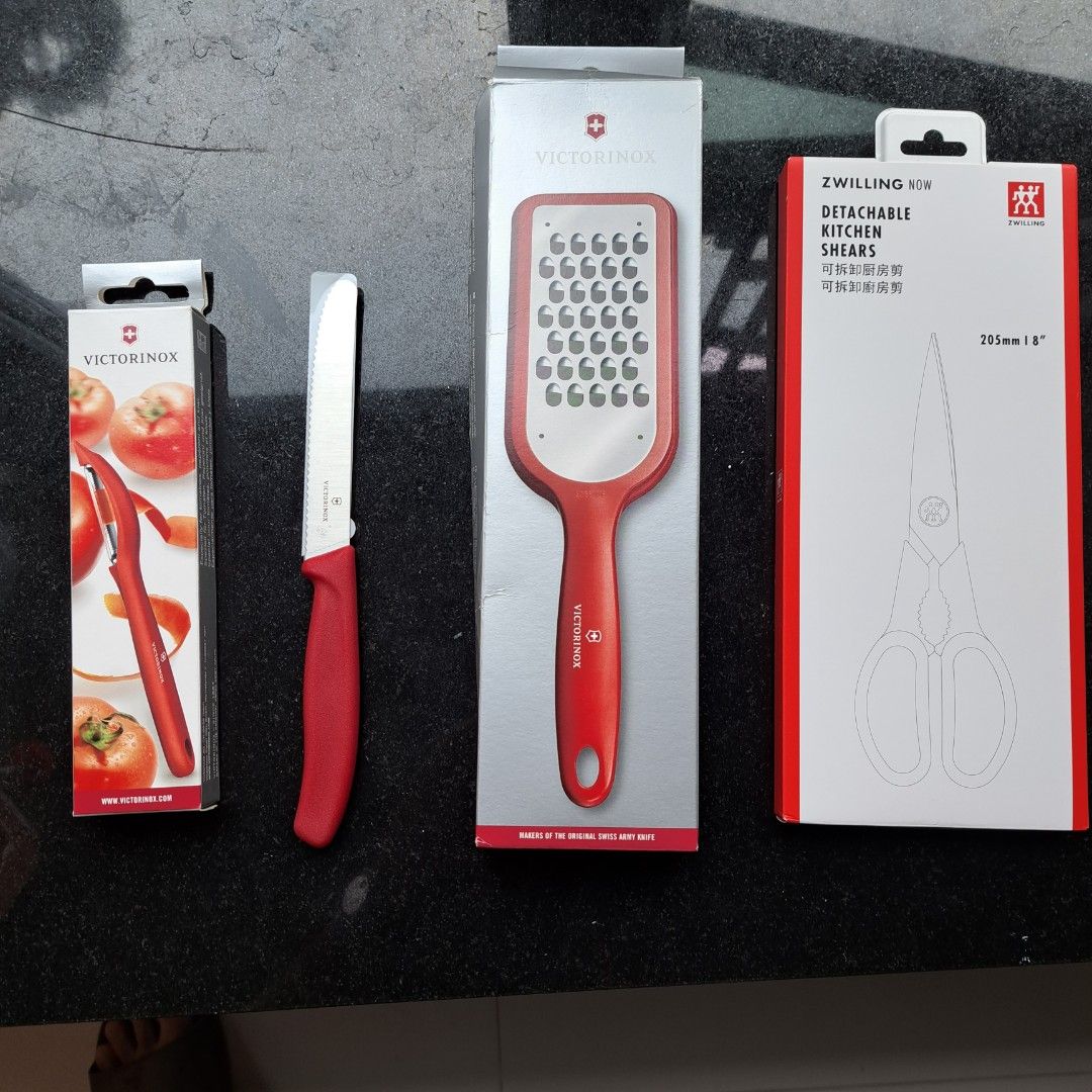 Victorinox Universal Peeler Orange