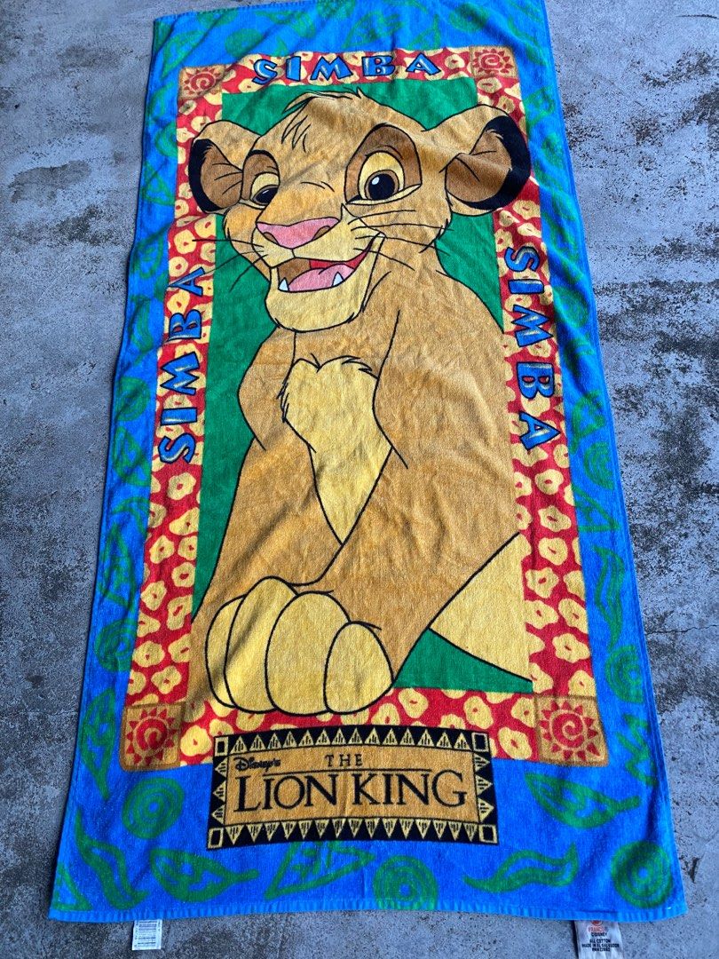 Lion top king towel