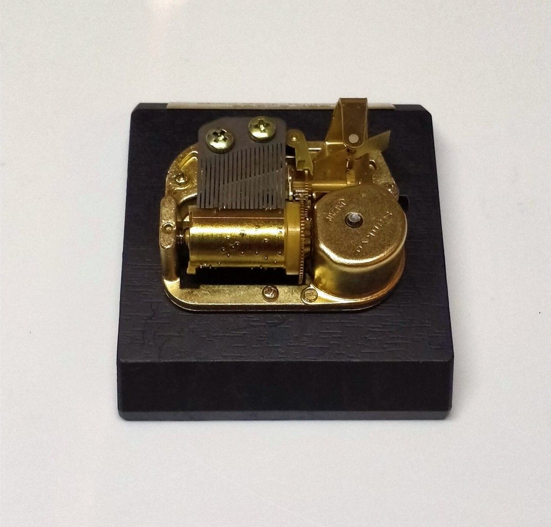 Vintage Sankyo Music Box, Hobbies & Toys, Music & Media, Musical