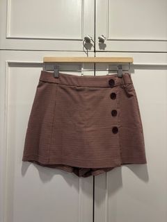 (Category: ) located in . Submitted by chech.closet (Listing ID 1270219953, Image 1). Description: .