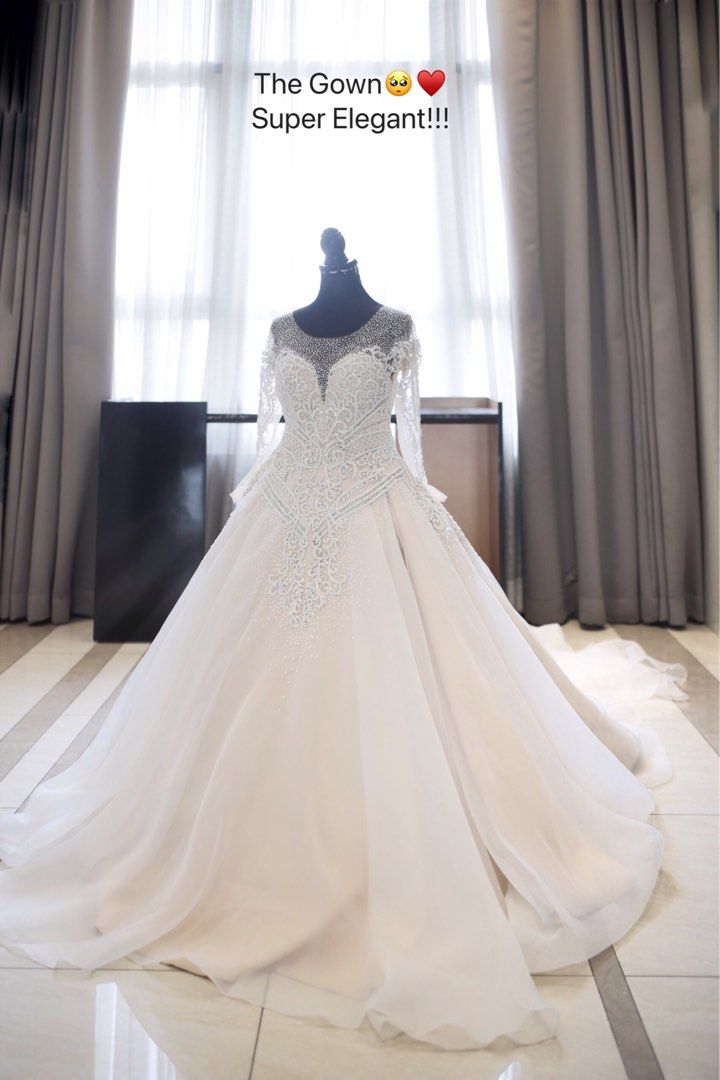 Leo almodal deals wedding dress prices