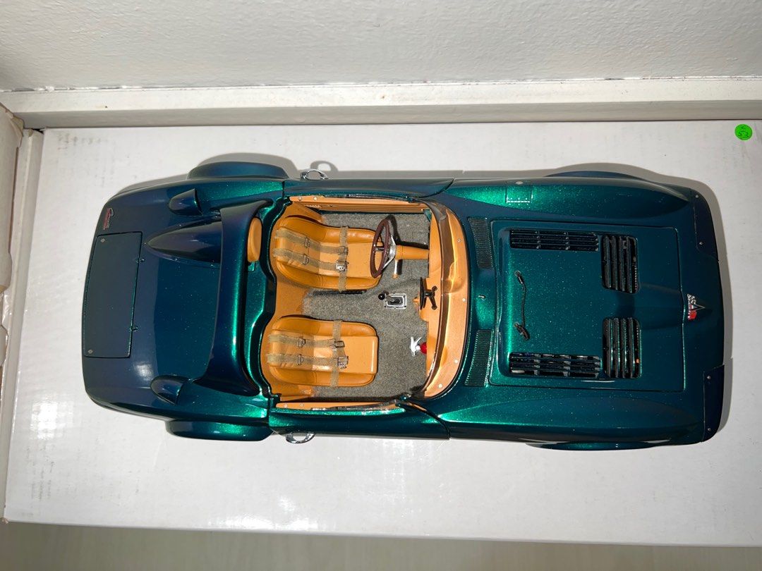 1/18 Exoto Chevrolet Corvette Grand Sport Roadster Standox 1/18 Exoto Chevrolet Corvette Grand Sport Roadster Standox