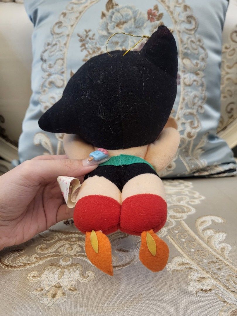 1992 Astro Boy Banpresto Mini Stuffed Toy (Category: Plushies & Soft Toys) located in San Fernando. Submitted by jpmarketplace2023 (Listing ID 1270360031, Image 2). Description: -1992 Astro Boy Banpresto mini stuffed toy for only PHP280 -Authentic from Japan.