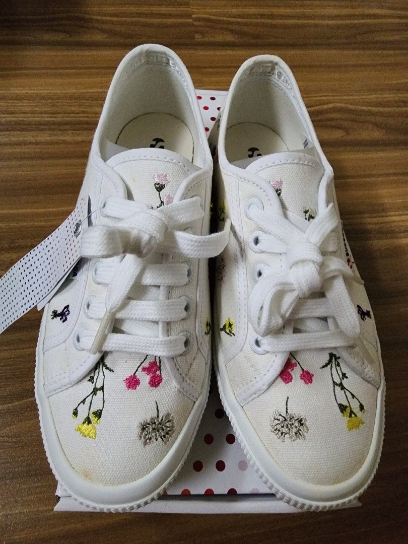 SUPERGA 2750 FLOWER BLOOM EMBROIDERY WHITE FLOWERS Women s