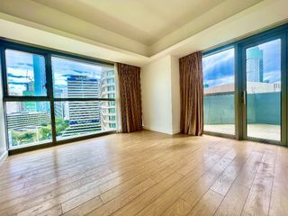 3 Bedroom with Balcony One Shangrila Place Condos For Rent Mandaluyong