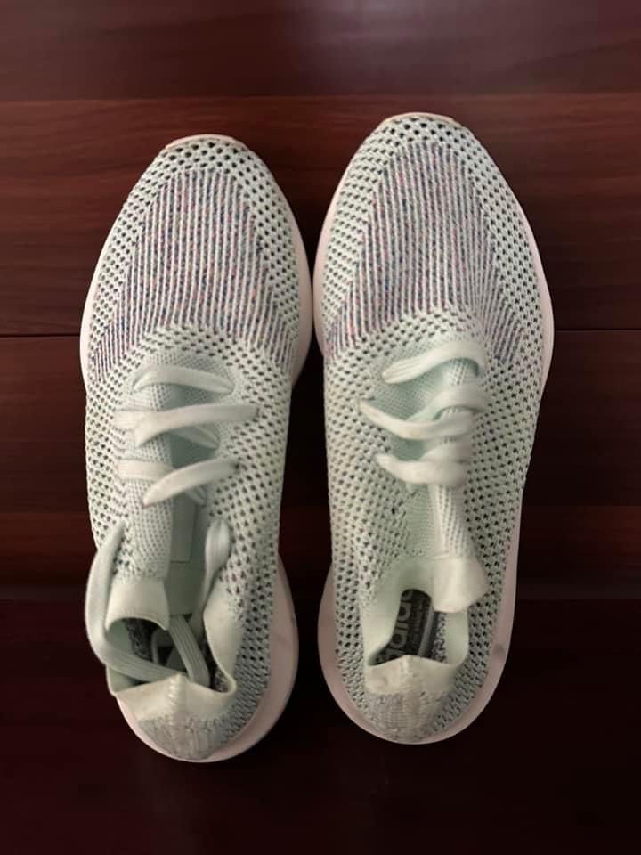 Adidas swift run pk white online