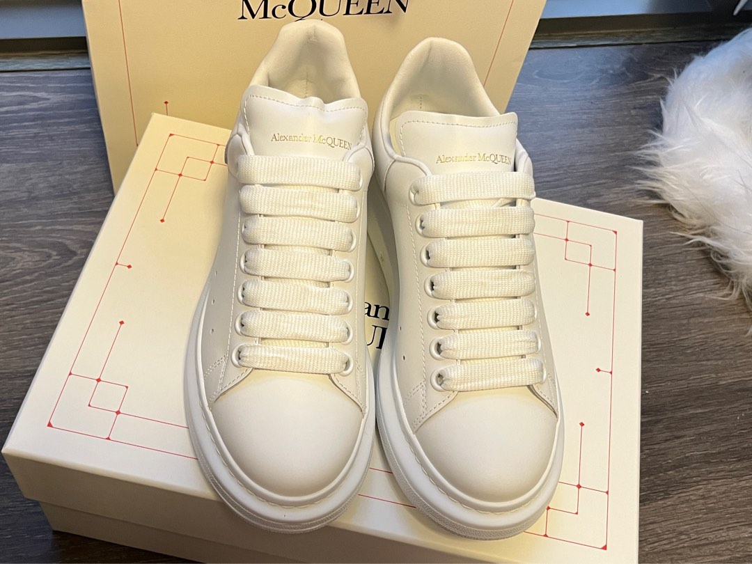 Mcqueen white clearance