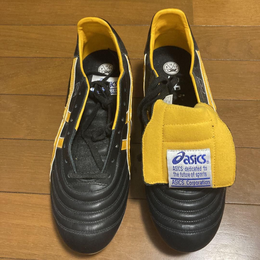 ASICS INJECTOR DS Light Morelia 2002, Sports Equipment, Sports & Games ...