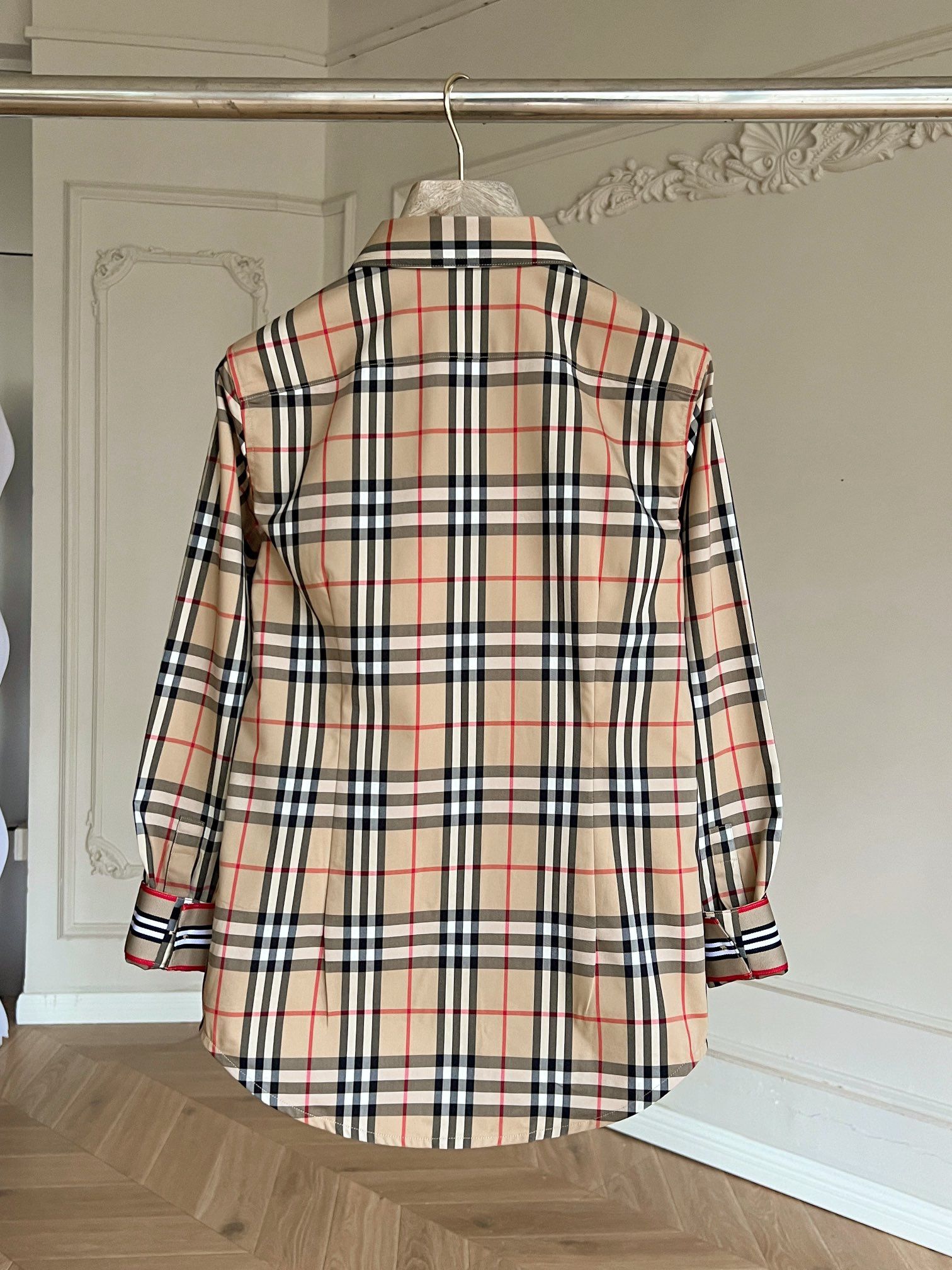 Authentic Burberry Women s Spliced web Shirt Collar Point Button