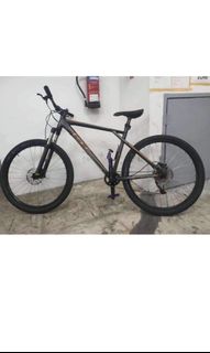 (Category: ) located in . Submitted by lenunja_goods (Listing ID 1270421293, Image 1). Description: .