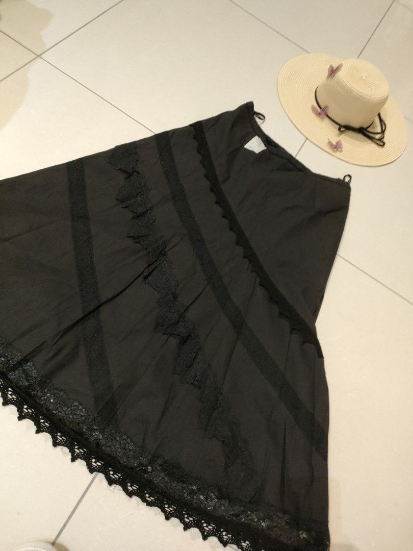 Black cotton lace skirt hotsell