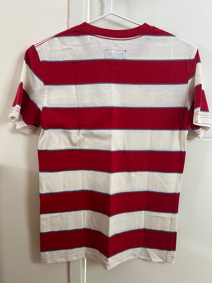 Brixton Pocket Tshirt (Category: Tshirts & Polo Shirts) located in Skudai. Submitted by hannanayla (Listing ID 1270323536, Image 3). Description: Pit 16.5” Length 25”.