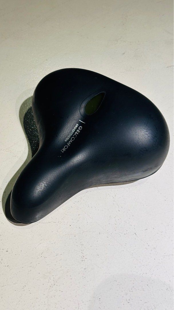 Bicycle seat Btwin 900 gel comfort ergo fit system Sports Equipment Bicycles Parts Parts Accessories on Carousell