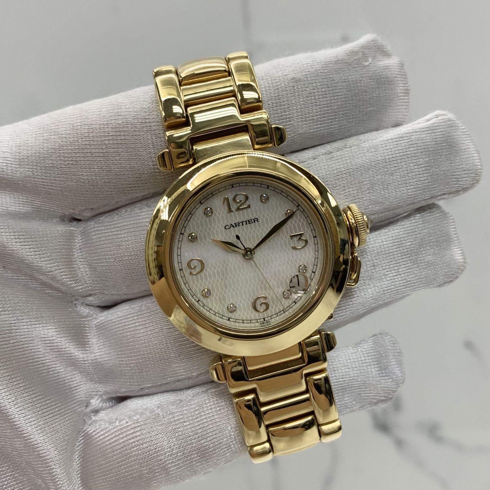Cartier pasha clearance watch gold