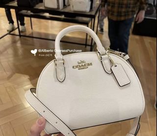 (Category: ) located in . Submitted by yhn_boutique (Listing ID 1270269099, Image 1). Description: .