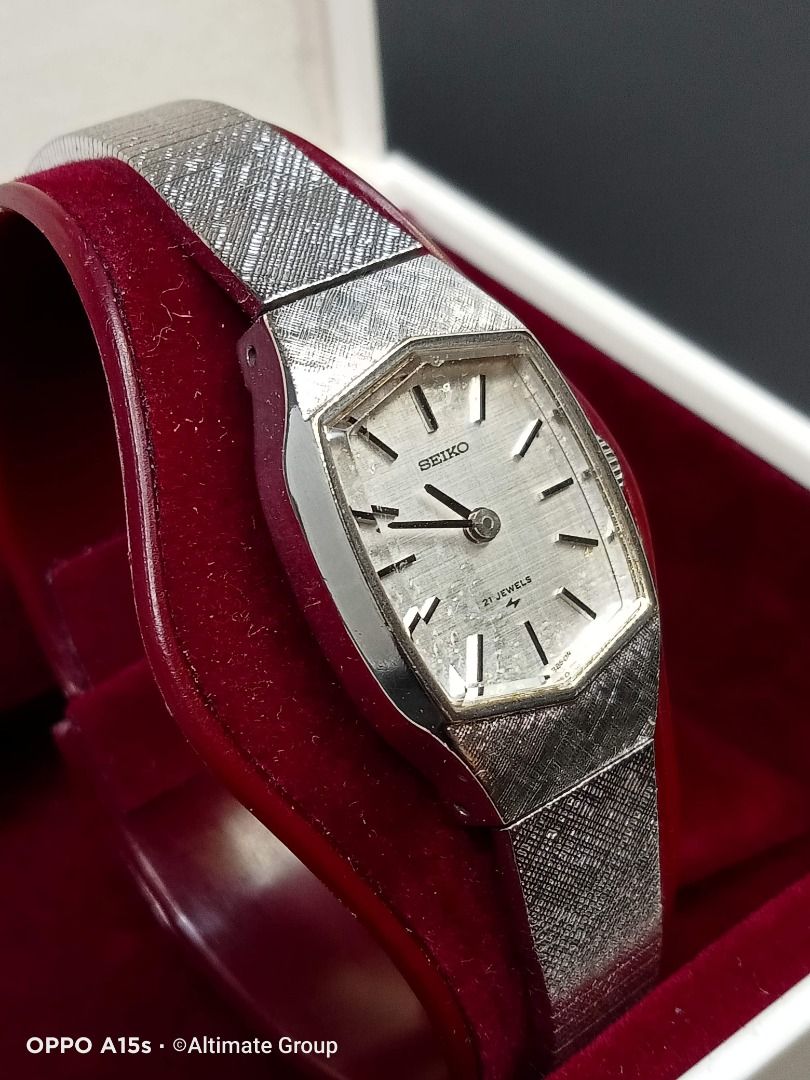 Mechanical wrist best sale watch