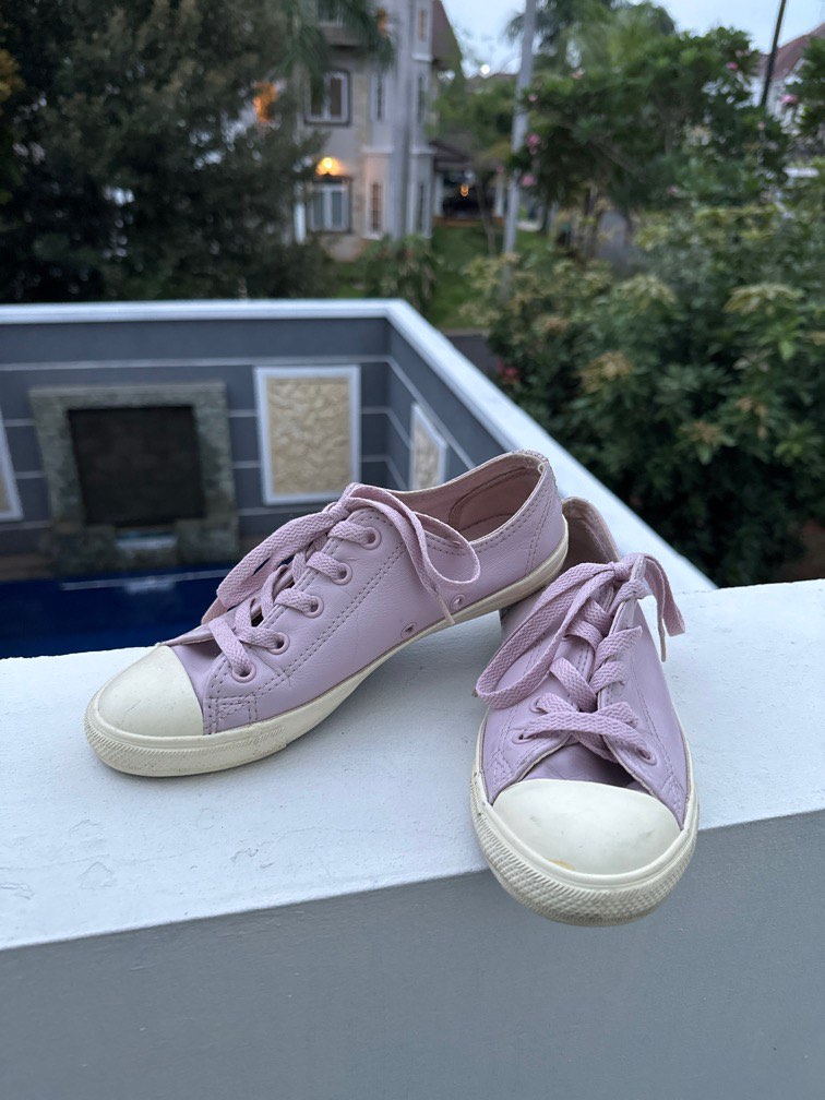 Converse kulit outlet pink