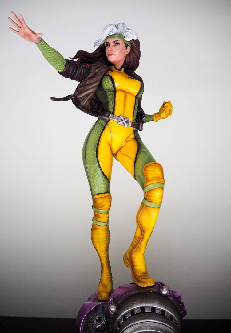 Custom 1/4 Rogue statue. XM Studios, Sideshow, Prime 1, Hobbies & Toys