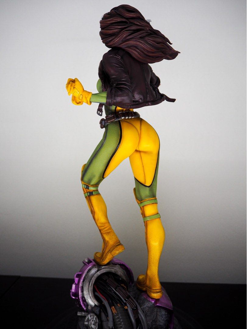 Custom 1/4 Rogue statue. XM Studios, Sideshow, Prime 1, Hobbies & Toys