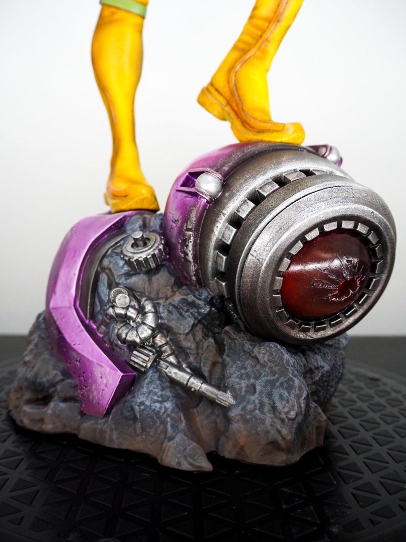 Custom 1/4 Rogue statue. XM Studios, Sideshow, Prime 1, Hobbies & Toys