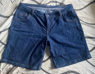 (Category: ) located in . Submitted by mayangs.clothingbuffet (Listing ID 1270434444, Image 1). Description: .