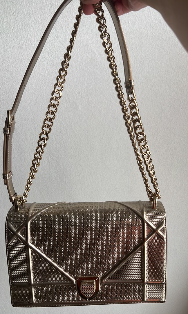Dior Gold Bag complete Set ada box receipt, Fesyen Wanita, Tas & Dompet di Carousell