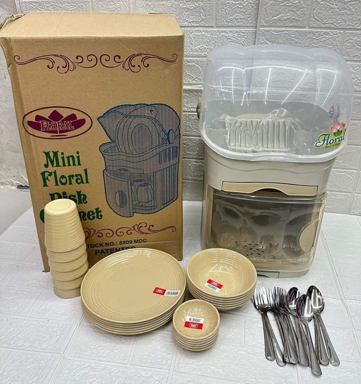 Dishcab plates (Category: Dinnerware & Cutlery) located in Manila. Submitted by minidivisoria (Listing ID 1270286182, Image 2). Description: DISHCAB SET W PLATES 950 PESOS RS 1pc MINI DISH CABINET 12pc SPOON 12pc FORK 6pc PLATES 6pc BOWL 6pc SOYDISH 6pc CUPS.